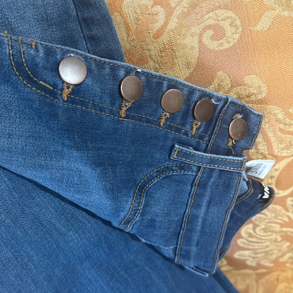 Fashion nova total stretch bell bottom high waste button down jeans - Picture 6 of 6